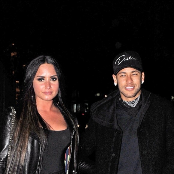 Exclusif - Le joueur de football Neymar  a passé la soirée avec la chanteuse Demi Lovato au casino Ambassador à Londres le 14 novembre 2017.
