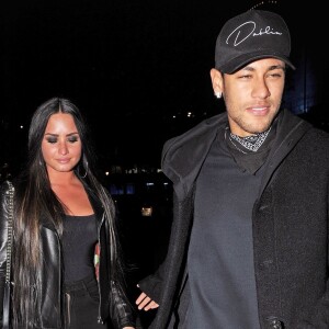 Exclusif - Le joueur de football Neymar  a passé la soirée avec la chanteuse Demi Lovato au casino Ambassador à Londres le 14 novembre 2017.