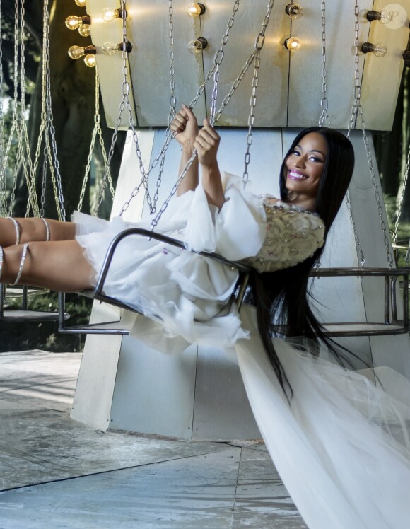 Nicki Minaj figure sur la campagne des fêtes 2017 de H&M.