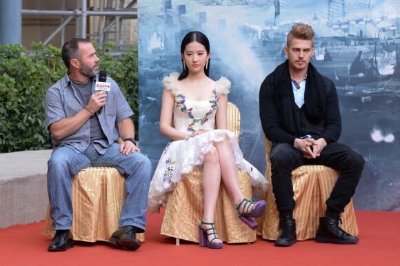 Nick Powell, Liu Yifei et Hayden Christensen - Conference de presse du film "Outast" à Pekin, le 20 octobre 2013.