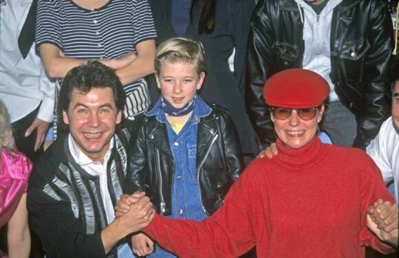 Jordy entouré de Bernard Minet et de Dorothée dans les années 80.