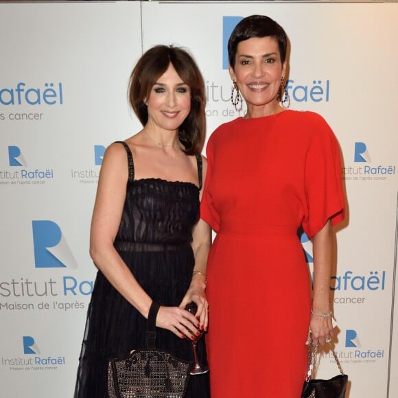 Exclusif - Elsa Zylberstein et Cristina Cordula - Soirée de gala caritative pour le lancement du futur "Institut Rafaël" (Maison de l'après Cancer) au Pavillon d'Armenonville à Paris le 2 décembre 2017. © Erez Lichtfeld/Bestimage