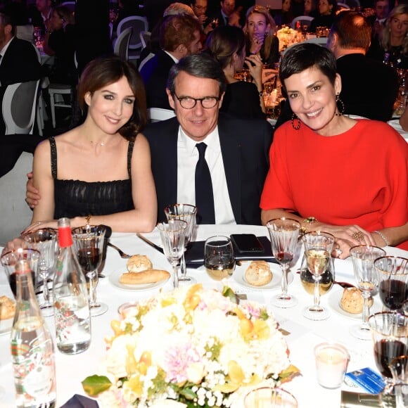 Exclusif - Elsa Zylberstein, Marc Menesguen et Cristina Cordula - Soirée de gala caritative pour le lancement du futur "Institut Rafaël" (Maison de l'après Cancer) au Pavillon d'Armenonville à Paris le 2 décembre 2017. © Erez Lichtfeld/Bestimage