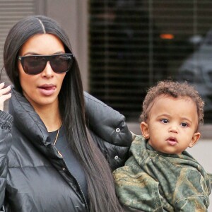 Saint dans les bras de Kim Kardashian à Los Angeles le 19 février 2017