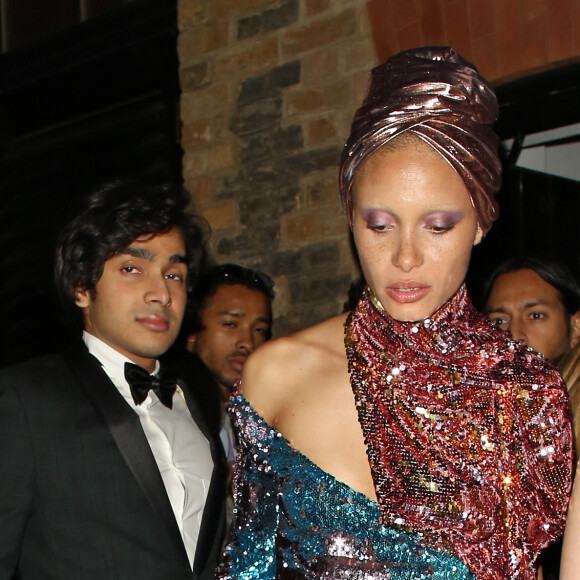 Adwoa Aboah - People à la sortie des Fashion Awards 2017 au Royal Albert Hall à Londres, le 4 décembre 2017