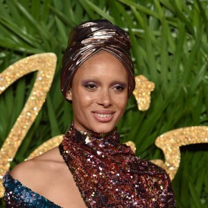 Adwoa Aboah (mannequin de l'année) à la soirée The Fashion Awards 2017 au Royal Albert Hall à Londres, le 4 décembre 2017 