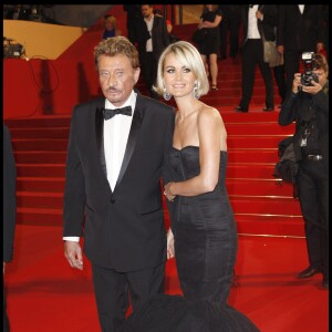 Johnny et Laeticia Hallyday - Montée des marches du film "Vengeance" au 62e festival de Cannes, le 17 mai 2009.