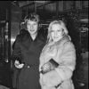 Johnny Hallysday et Sylvie Vartan dans les rues de Paris, 1973.