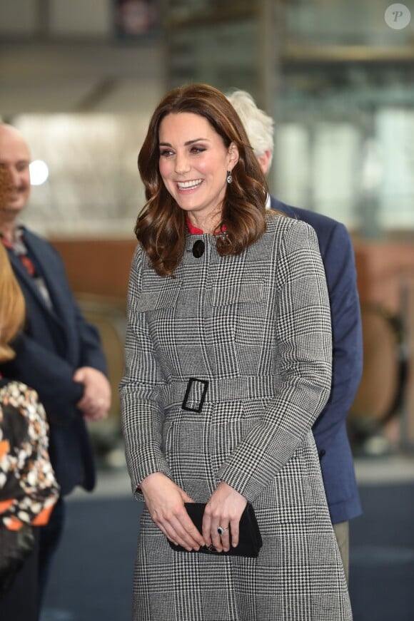 Catherine Kate Middleton, duchesse de Cambridge (enceinte) arrive au "Children's Global Media Summit" au centre de conventions de Manchester le 6 décembre 2017.