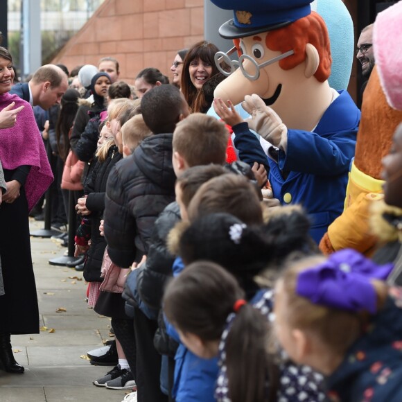 Le prince William, duc de Cambridge et Catherine Kate Middleton, duchesse de Cambridge (enceinte) arrivent au "Children's Global Media Summit" au centre de conventions de Manchester le 6 décembre 2017.