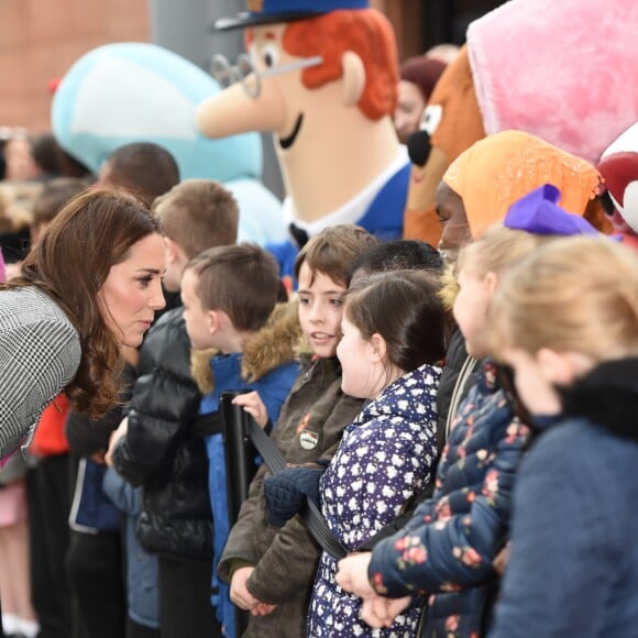 Catherine Kate Middleton, duchesse de Cambridge (enceinte) arrive au "Children's Global Media Summit" au centre de conventions de Manchester le 6 décembre 2017.