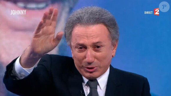 Michel Drucker ému aux larmes à la fin de l'émission hommage à Johnny Hallyday diffusée mercredi 6 décembre 2017 sur France 2.