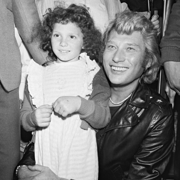 Johnny Hallyday fête son anniversaire à Paris en 1980.