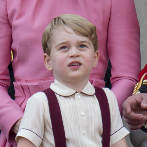 Le prince George - La famille royale d'Angleterre au palais de Buckingham pour assister à la parade "Trooping The Colour" à Londres le 17 juin 2017.