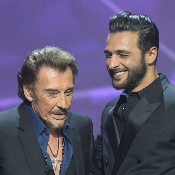 Johnny Hallyday et Maxim Nucci (Yodelice) - Victoire Album de chansons pour "De l'Amour" - Cérémonie des 31 èmes Victoires de la Musique au Zénith de Paris le 12 février 2016 © Guirec Coadic / Bestimage