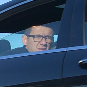 Dany Boon et Jean Reno dans le convoi funéraire de la dépouille du chanteur Johnny Hallyday sur la place Charles-de-Gaulle à Paris, France, le 9 décembre 2017. © Giancarlo Gorassini/Bestimage