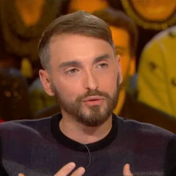 Christophe Willem se confie sur son orientation sexuelle sur le plateau de "Salut les terriens !" (C8) samedi 9 décembre 2017.