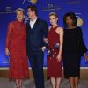 Sharon Stone, Garett Hedlund, Kristen Bell, Alfre Woodard - Les célébrités arrivent à la soirée des nominations des Golden Globe Awards à Beverly Hills le 11 decembre 2017. © Chris Delmas / Bestimage