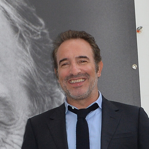 Jean Dujardin (parrain de l'exposition) lors du vernissage de l"exposition "Lino Ventura, Une Gueule de Cinéma" à Saint-Cloud, le 11 octobre 2017. © Ramsamy Veeren/Bestimage