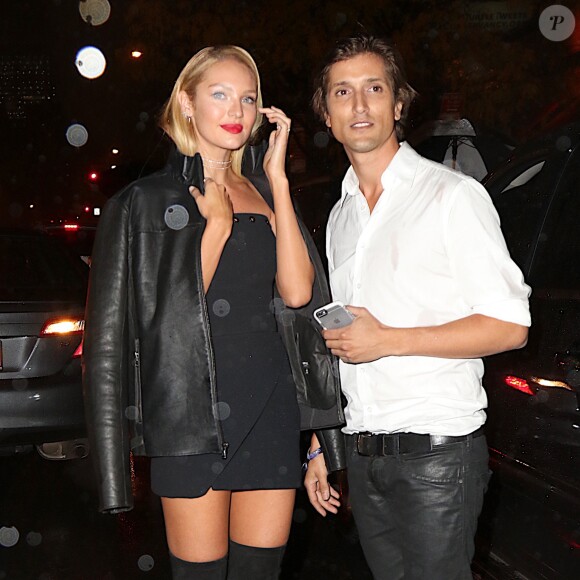 Candice Swanepoel et son fiancé Hermann Nicoli quittent l'after party du défilé Victoria's Secret à l'Avenue nightclub à New York, le 10 novembre 2015.