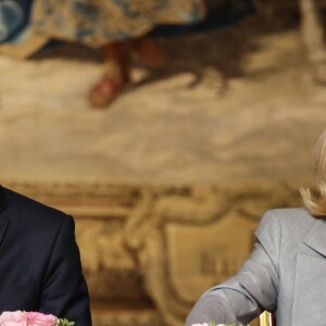 Le président de la République Emmanuel Macron et sa femme Brigitte Macron reçoivent 180 chefs étoilés à déjeuner au palais de l'Elysée à Paris, le 27 septembre 2017, pour promouvoir la cuisine française. © Hamilton/Pool/Bestimage