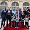 Exclusif, no web no blog : La famille d'Emmanuel et Brigitte Macron au complet, enfants, beaux enfants et petits enfants le jour de l'investiture.
