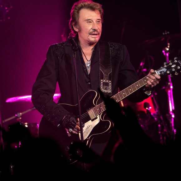 Exclusif - Concert caritatif de Johnny Hallyday pour l'association de sa femme "La Bonne Etoile", qui vient en aide aux enfants du Vietnam, au Trianon de Paris, le 15 decembre 2013.