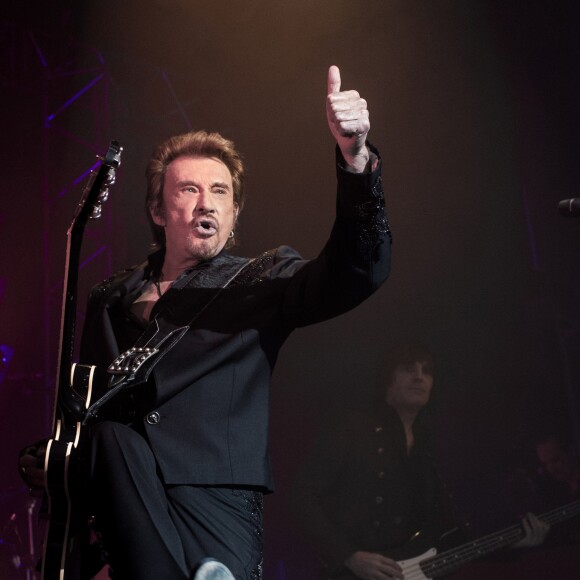 Exclusif - Concert caritatif de Johnny Hallyday pour l'association de sa femme "La Bonne Etoile", qui vient en aide aux enfants du Vietnam, au Trianon de Paris, le 15 decembre 2013.