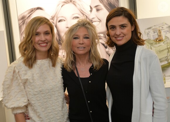 Semi-exclusif - Lilou Fogli, sa mère Laurence et sa soeur Marion - Lancement du parfum "L'Emotion" par L. Fogli et ses filles, Lilou et Marion, toutes trois co-créatrices de la marque Château Berger Cosmétiques à Paris le 19 décembre 2017. © Veeren/Bestimage