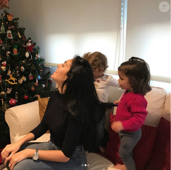 Georgina Rodriguez, compagne de Cristiano Ronaldo, passant les fêtes avec des proches, photo Instagram du 19 décembre 2017