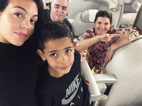 Georgina Rodriguez, compagne de Cristiano Ronaldo, avec Cristiano Jr. et la mère de CR7, photo Instagram du 13 décembre 2017