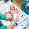 Joshua, le fils de Katherine Heigl, lors de sa naissance en décembre 2016.