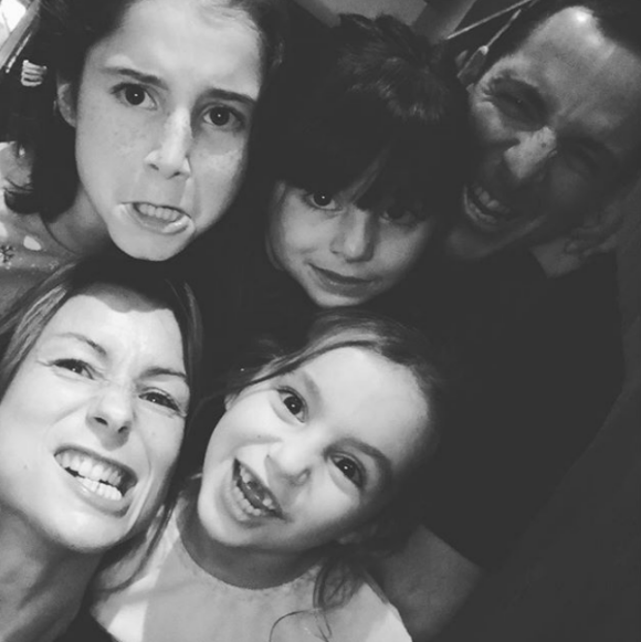 Jennifer Lauret et ses filles Shaana (10 ans), Anna (7 ans) et Nell (5 ans), nées de son union avec Patrick Sorrentino.