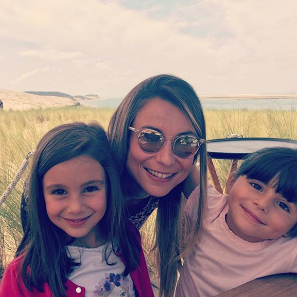 Jennifer Lauret et ses filles Anna (7 ans) et Nell (5 ans), nées de son union avec Patrick Sorrentino.