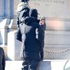 Exclusif - Shakira, son mari Gerard Piqué et leurs enfants, Milan et Sasha, sont allés visiter le Musée américain d'Histoire naturelle à New York. En sortant ils étaient tous couverts des pieds à la tête à cause du grand froid hivernal qui s'abat en Amérique du Nord. Le 29 décembre 2017.