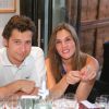 mathilde Seigner et Laurent Gerra en 2001 à Roland-Garros à Paris.