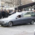 Le véhicule funéraire avec le cerceuil de la dépouille du chanteur - Obsèques de Johnny Hallyday en l'église La Madeleine à Paris, France, le 9 décembre 2017. © Christophe Aubert/Bestimage