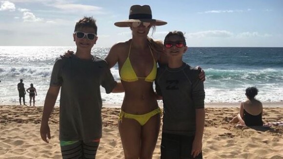 Britney Spears : Ses fils, tout sourire à la plage, posent avec un animal échoué