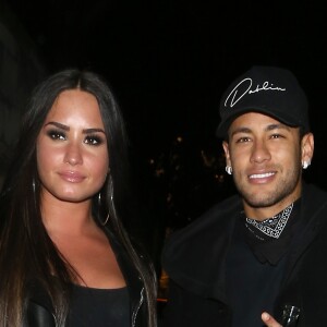Exclusif - Le joueur de football Neymar qui évolue au Psg a passé la soirée avec la chanteuse Demi Lovato au casino Ambassador à Londres le 14 novembre 2017.