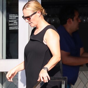 Zara (Phillips) et Mike Tindall à North Bondi Fish à Sydney en Australie le 23 décembre 2017. Le 5 janvier 2018, un porte-parole a annoncé la grossesse de la fille de la princesse Anne, enceinte de son second enfant après avoir été victime en 2016 d'une fausse couche.
