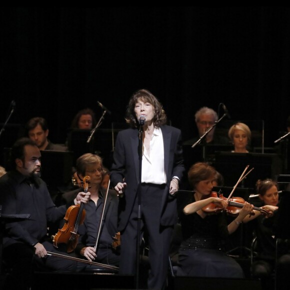 Jane Birkin en concert sur la scène du Grand Rex dans le cadre de sa tournée "Gainsbourg Symphonique" à Paris le 26 octobre 2017. © Alain Guizard/Bestimage