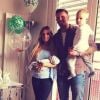 Benjamin Machet, sa chérie Sarah et leur premier enfant Tao présentent le nouveau bébé de la famille : un petit garçon prénommé Damian.
