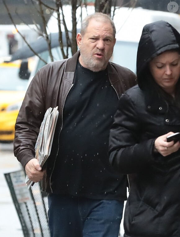 Harvey Weinstein se promène dans les rues de New York, le 7 mars 2017