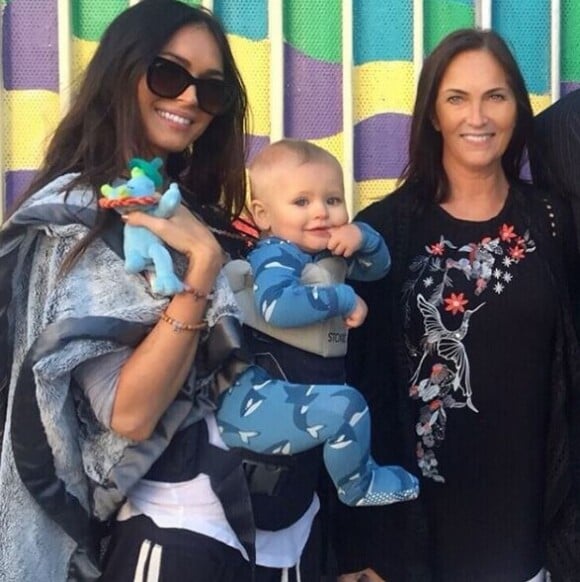 Megan Fox pose avec son fils Journey, 1 ans, et sa maman Gloria Darlene sur Instagram le 11 janvier 2018.