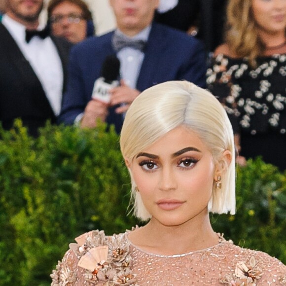 Kylie Jenner - Photocall du MET 2017 Costume Institute Gala sur le thème de "Rei Kawakubo/Comme des Garçons: Art Of The In-Between" à New York. Le 1er mai 2017 ©