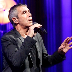 Julien Clerc en concert lors du Fnac Live Festival à l'Hôtel de Ville à Paris, le 6 juillet 2017. © Lise Tuillier/Bestimage