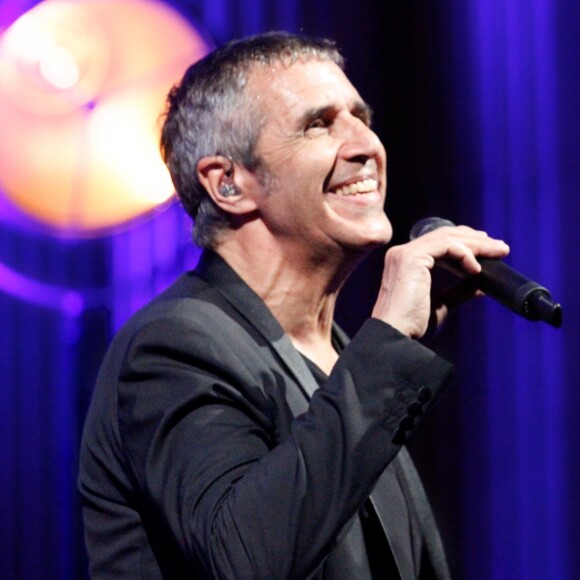 Julien Clerc en concert lors du Fnac Live Festival à l'Hôtel de Ville à Paris, le 6 juillet 2017. © Lise Tuillier/Bestimage