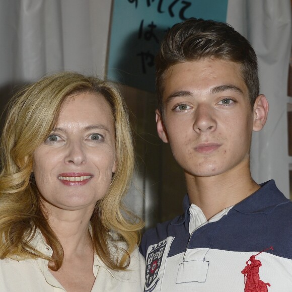 Valérie Trierweiler et son fils Léonard - Inauguration de la Fête des Tuileries à Paris le 26 juin 2015.