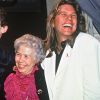 Archives - Pierre Palmade, Patrick Juvet et sa mère Janine dans un restaurant parisien en avril 1994