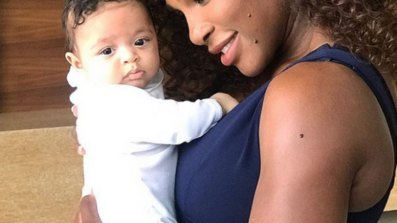 Serena Williams : Sa fille Alexis, adorable et déjà fan de tennis !